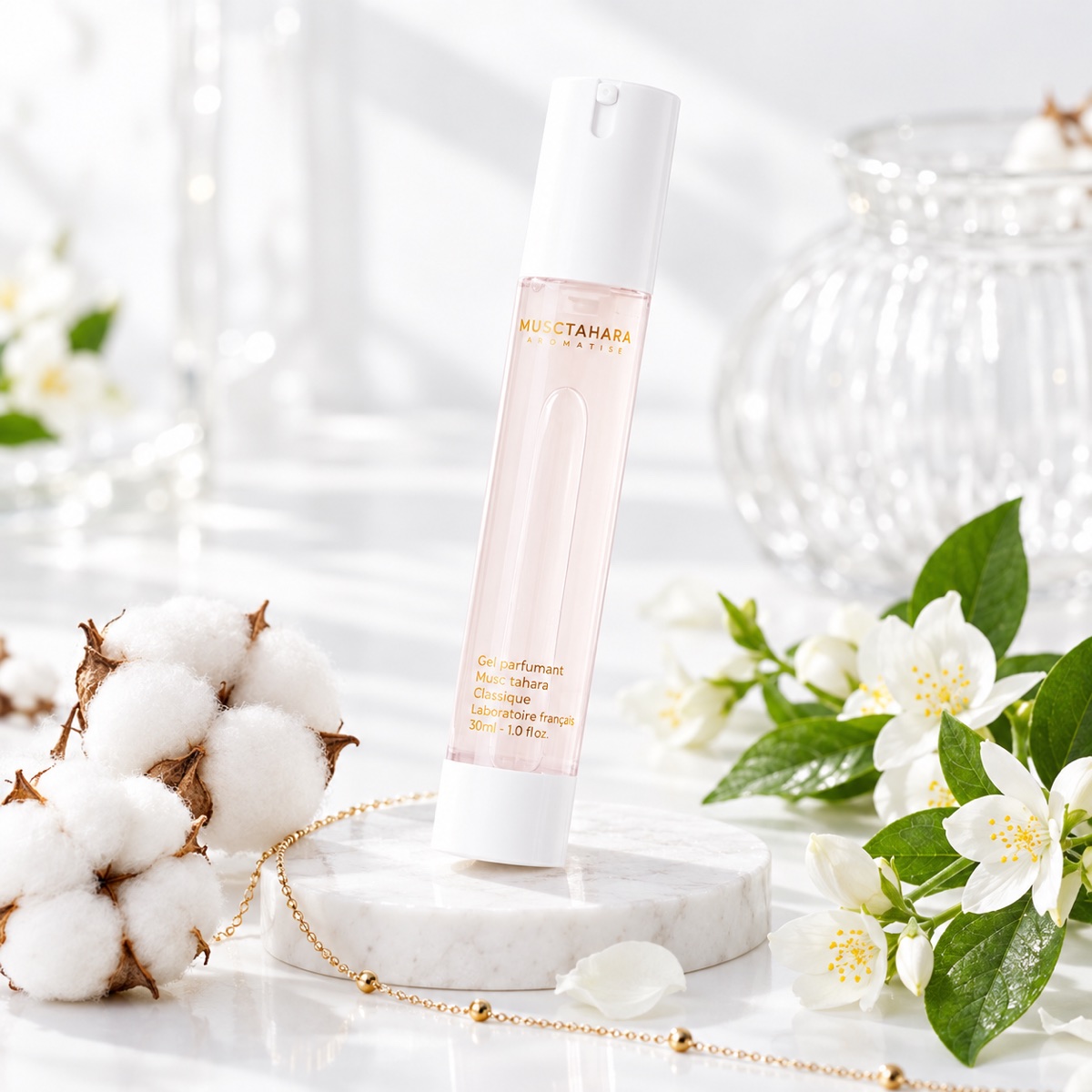 Gel parfumant musc tahara Classique sur marbre, coton et fleurs blanches